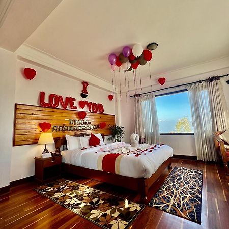 Mount Everest Hotel & Resort נגאקוט מראה חיצוני תמונה