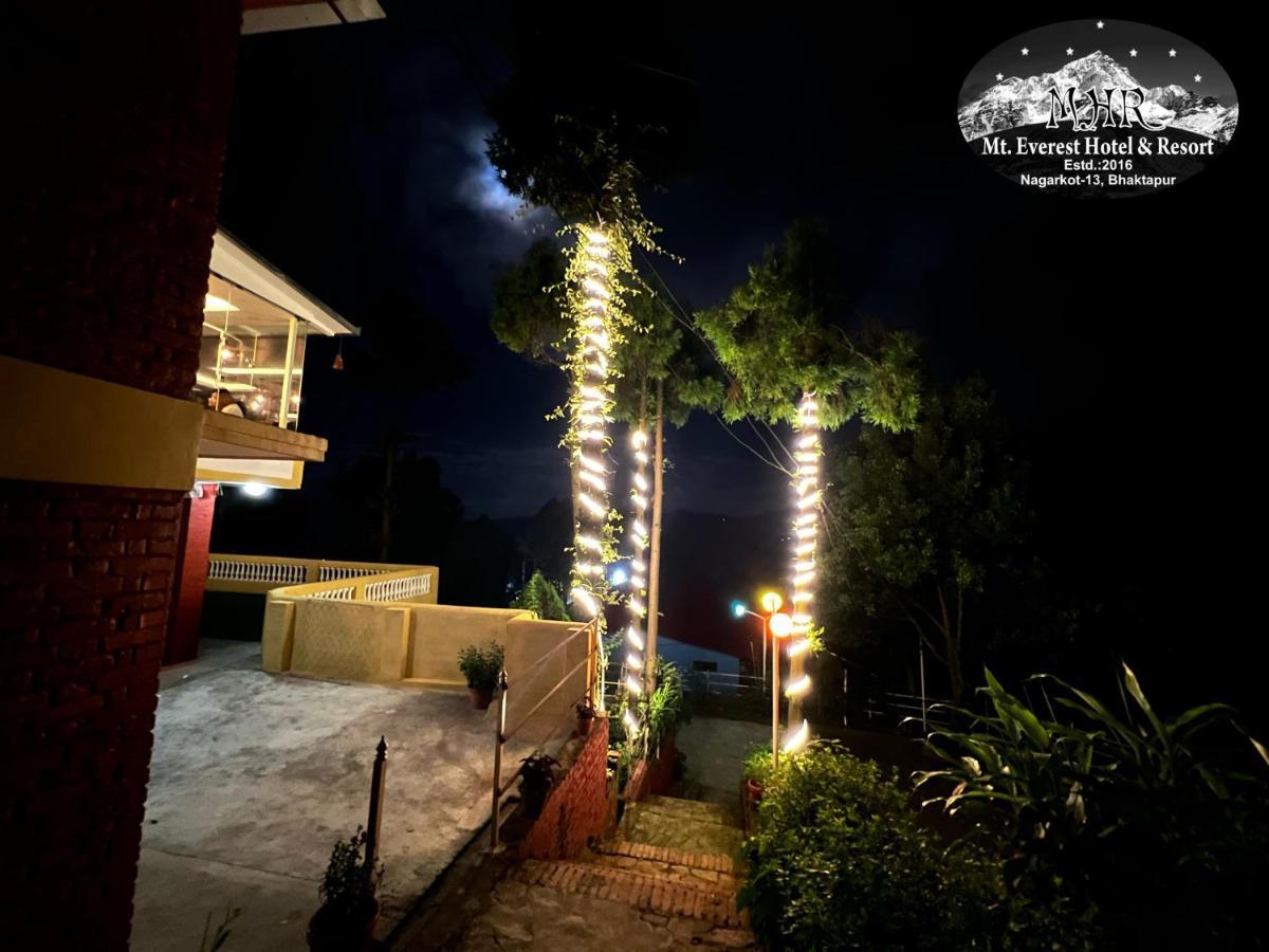Mount Everest Hotel & Resort נגאקוט מראה חיצוני תמונה
