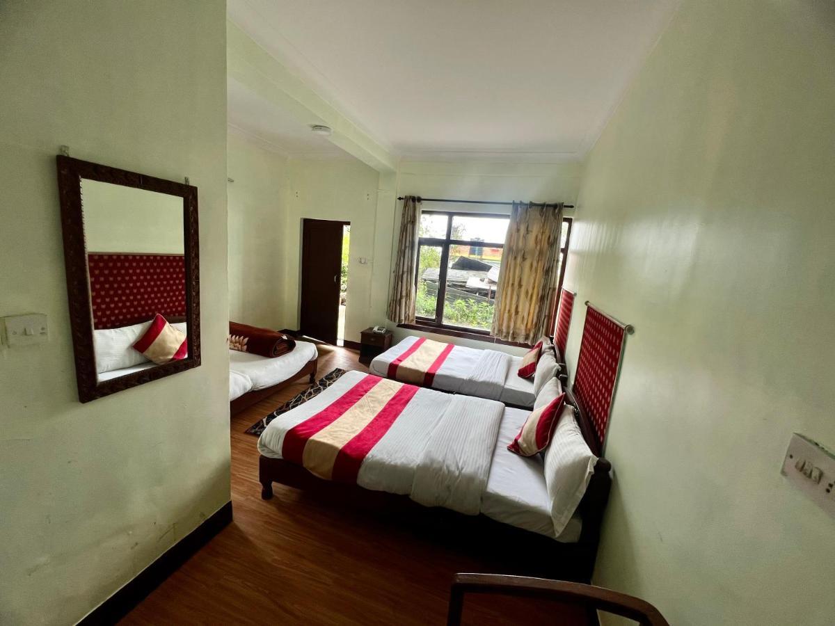 Mount Everest Hotel & Resort נגאקוט מראה חיצוני תמונה