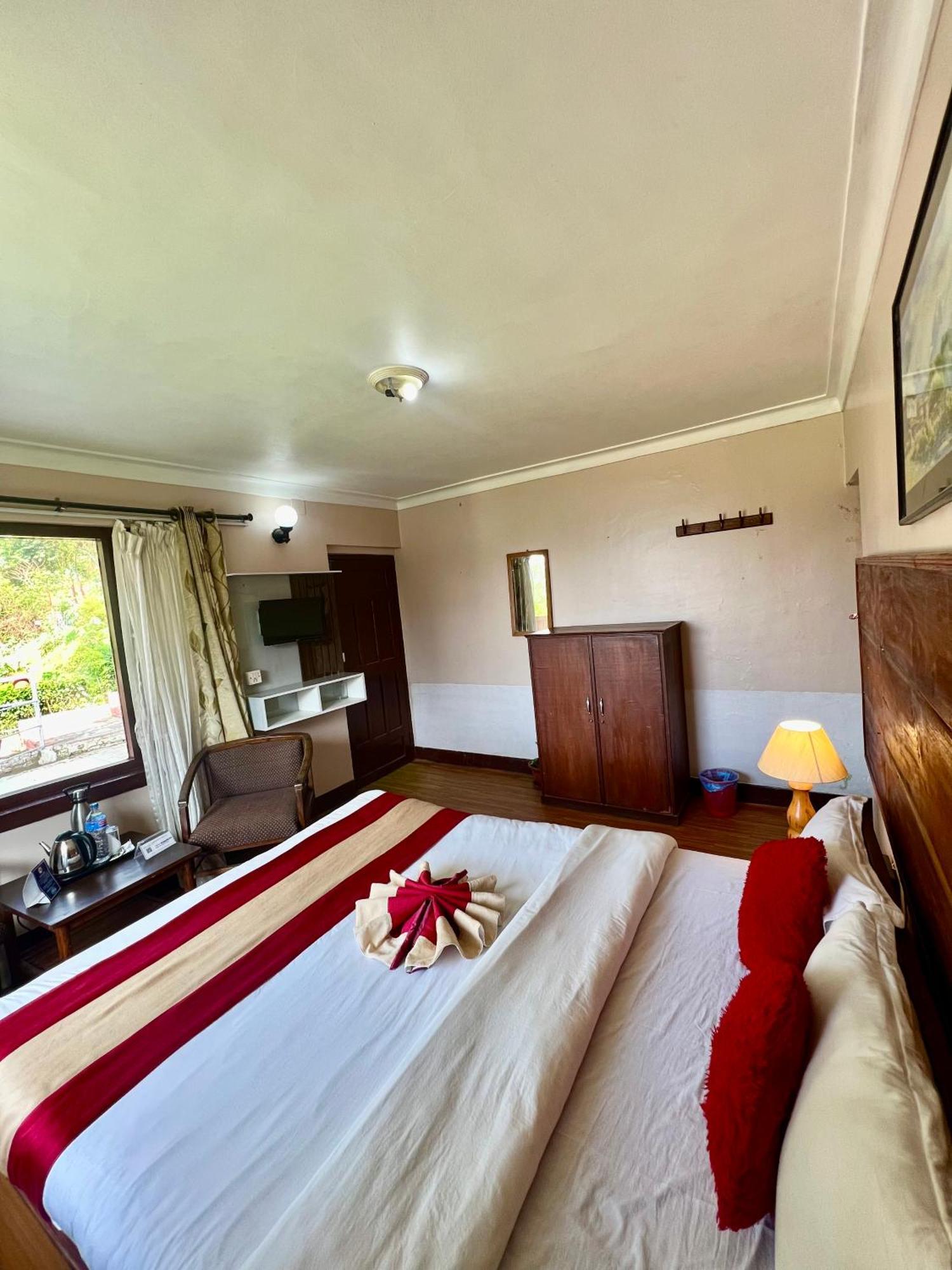 Mount Everest Hotel & Resort נגאקוט מראה חיצוני תמונה