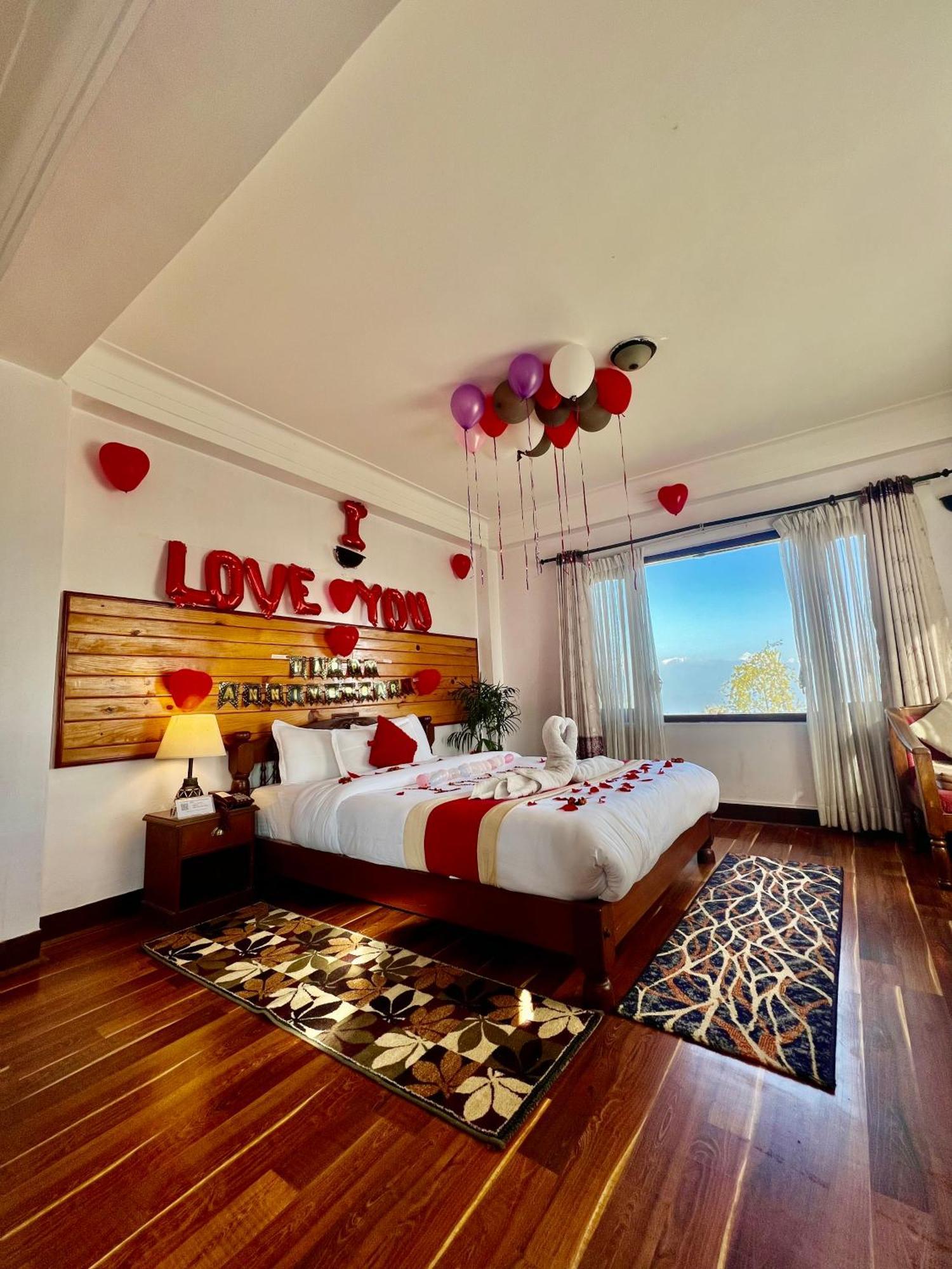 Mount Everest Hotel & Resort נגאקוט מראה חיצוני תמונה